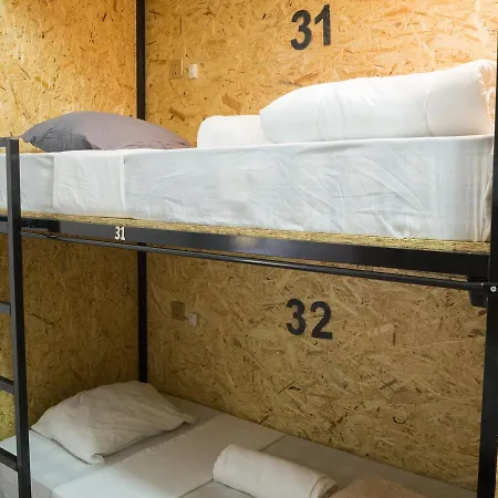 Aykibom Albergue *